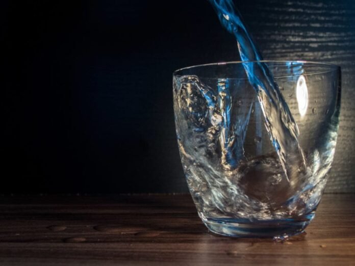 vandens stiklinė